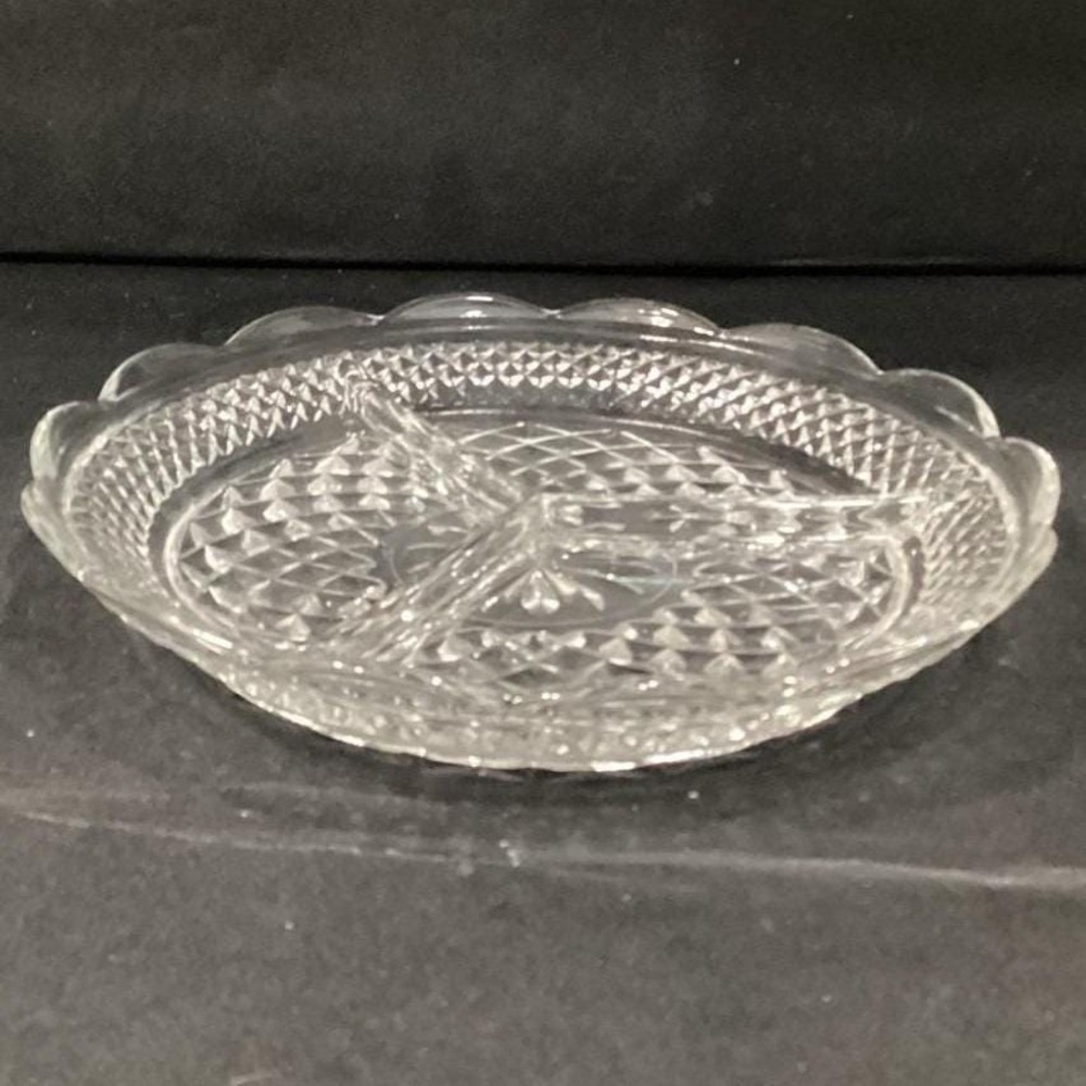 Vintage Anchor Hocking Wexford Divided‎ Relish Dish 8-1/2" - Picture 9 of 9